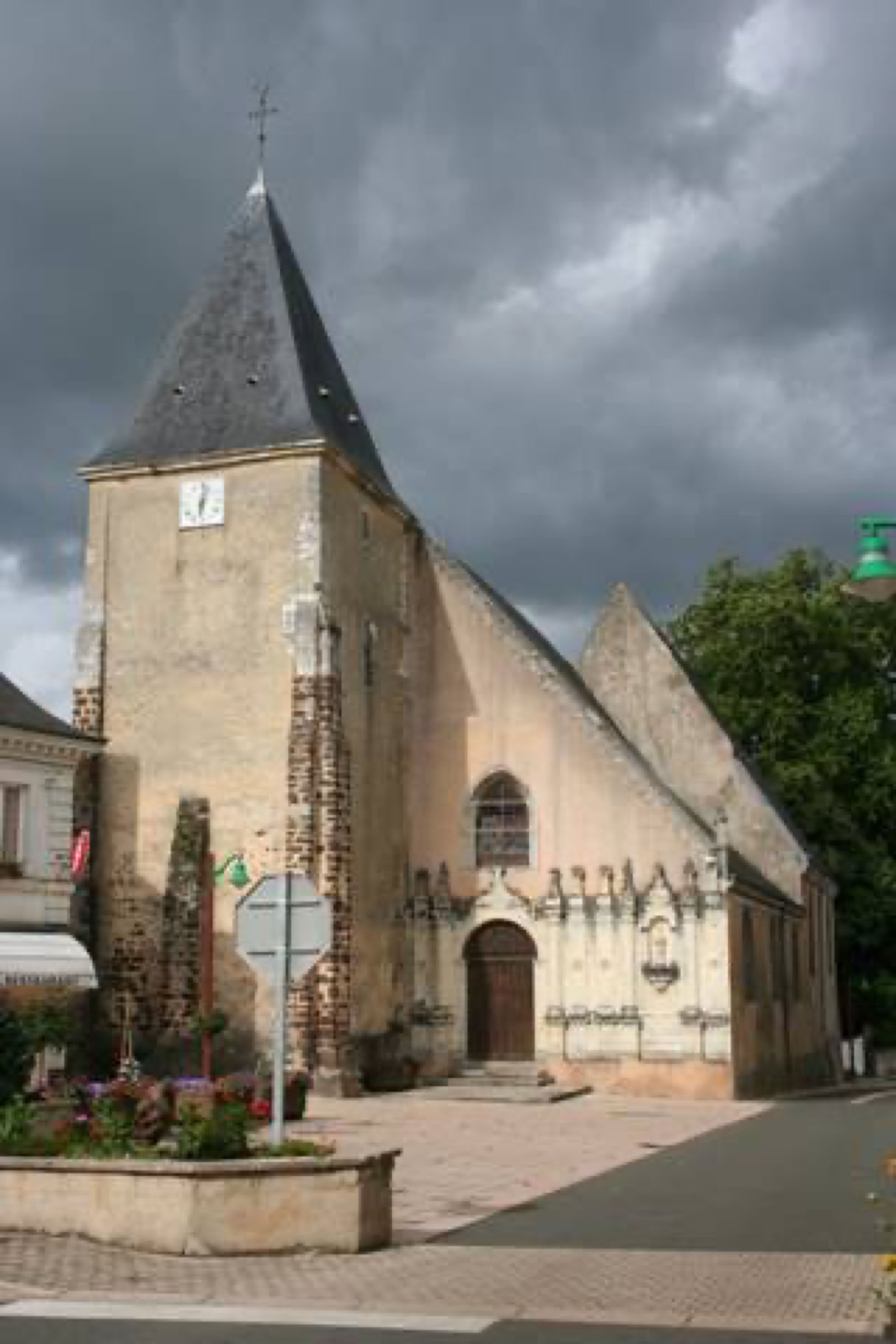 &eacute;glise de saint vincent du lorouer